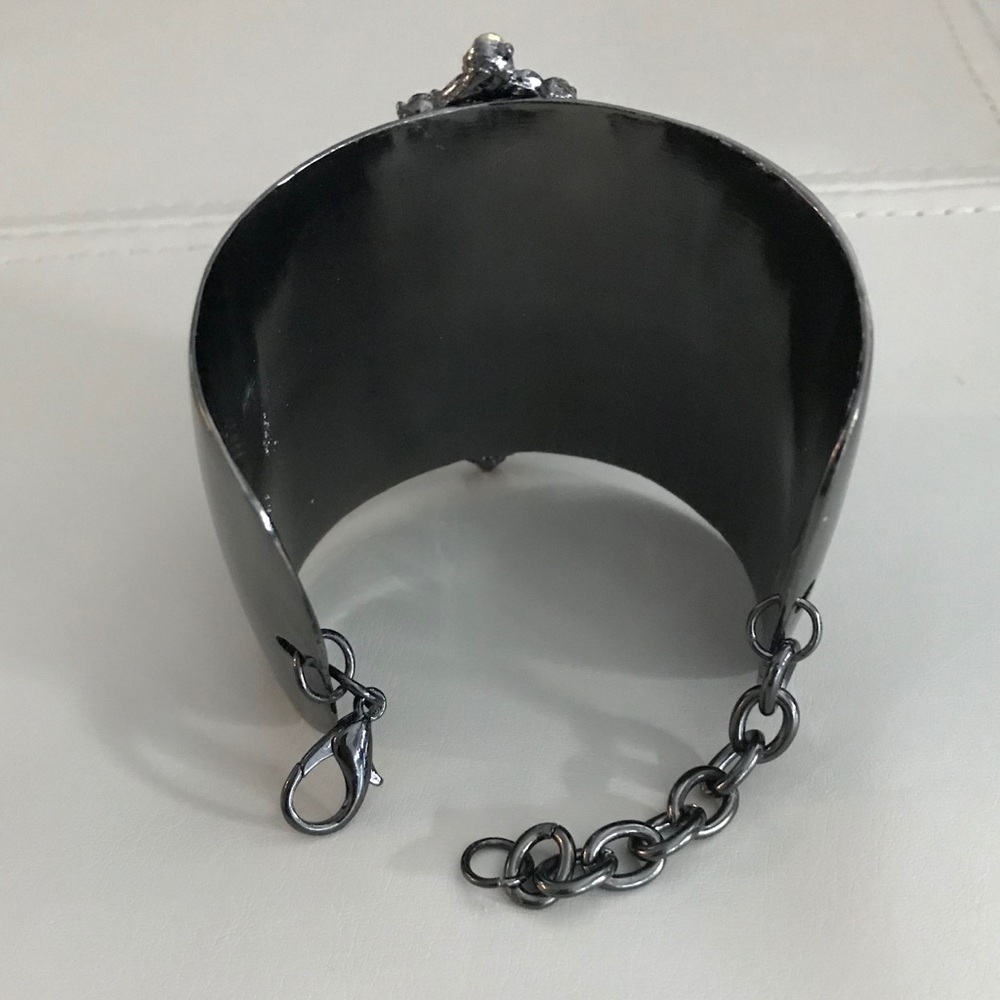 Large metal cuff bracelet - Picture 3 of 4